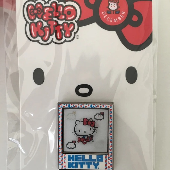 Sanrio Friend Of The Month Pin Hello Kitty Airplane DECEMBER 2019 45th Annivers - Picture 4 of 5